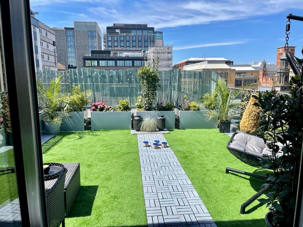 Luxury 9Ine Penthouse With Garden & Jacuzzi Διαμέρισμα Μπέρμιγχαμ Εξωτερικό φωτογραφία